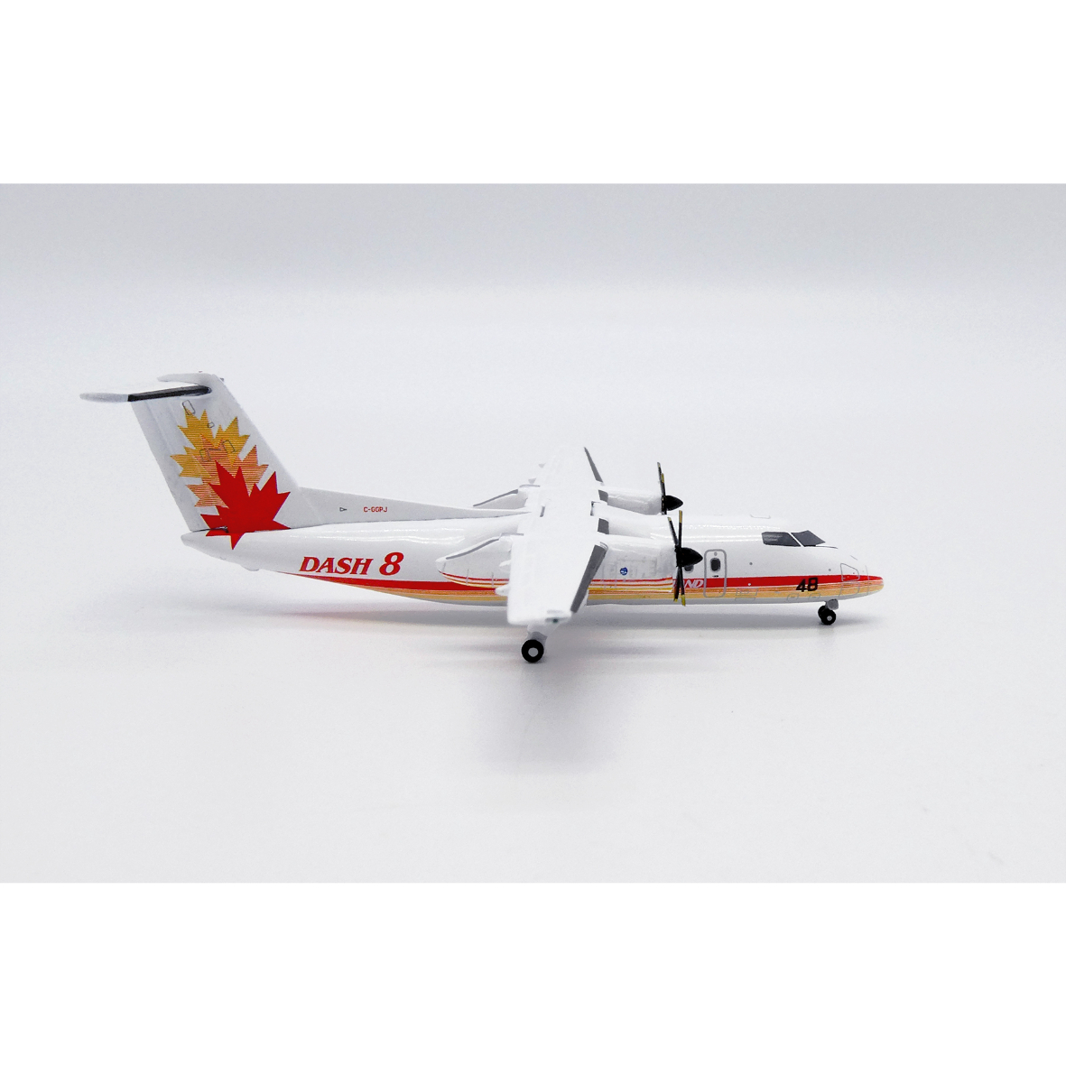 デ・ハビランド・カナダ Dash8-Q100 C-GGPJ 1/400 デ・ハビランド・カナダ Dash8-Q100 C-GGPJ 1/400 De Havilland