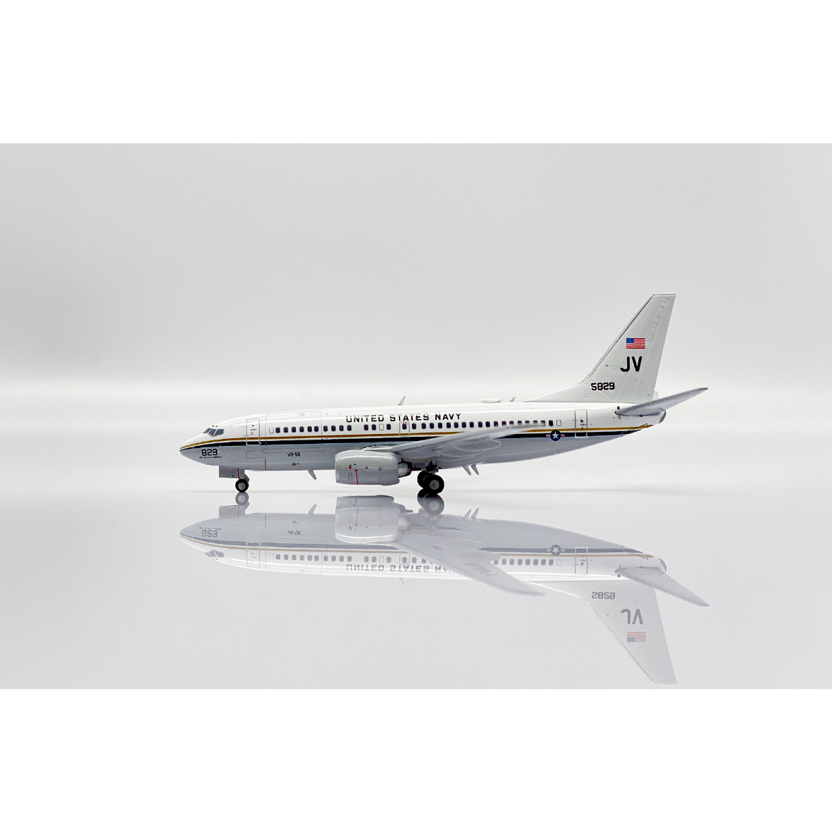 NG200 アメリカ海兵隊 C-40A 1/200 NG200 アメリカ海兵隊 C-40A 1/200