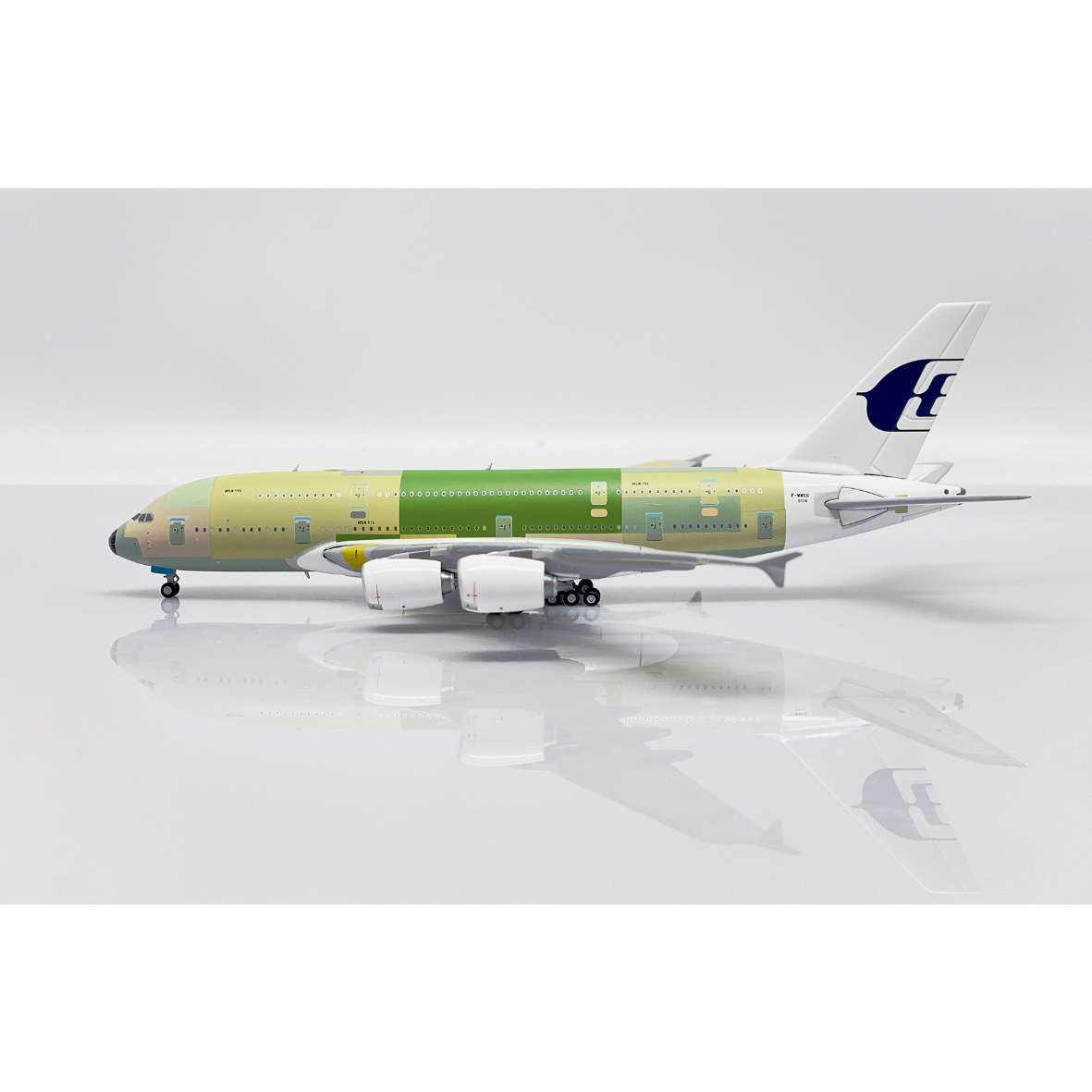 1/400 A380 マレーシア航空（エアバス社下地塗装） F-WWSG | ひこー