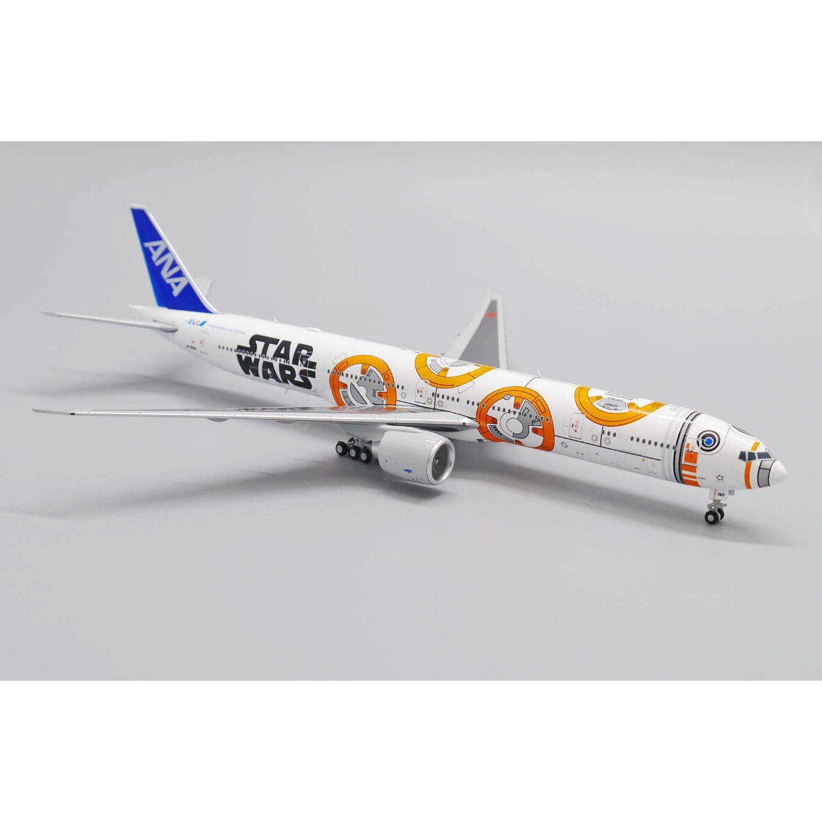 新品:非売品:箱傷あり】BB-8 ANA B777-300ER プラモデル