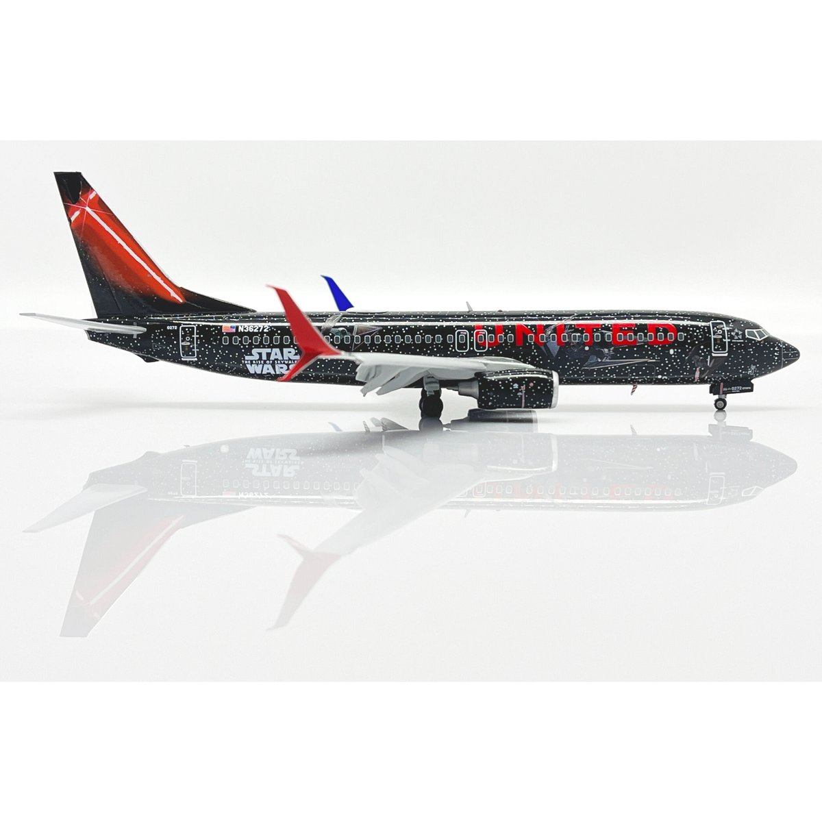 ユナイテッド航空 スター・ウォーズ　 B737-800 1/200 ユナイテッド航空 スター・ウォーズ B737-800 1/200 - メルカリ