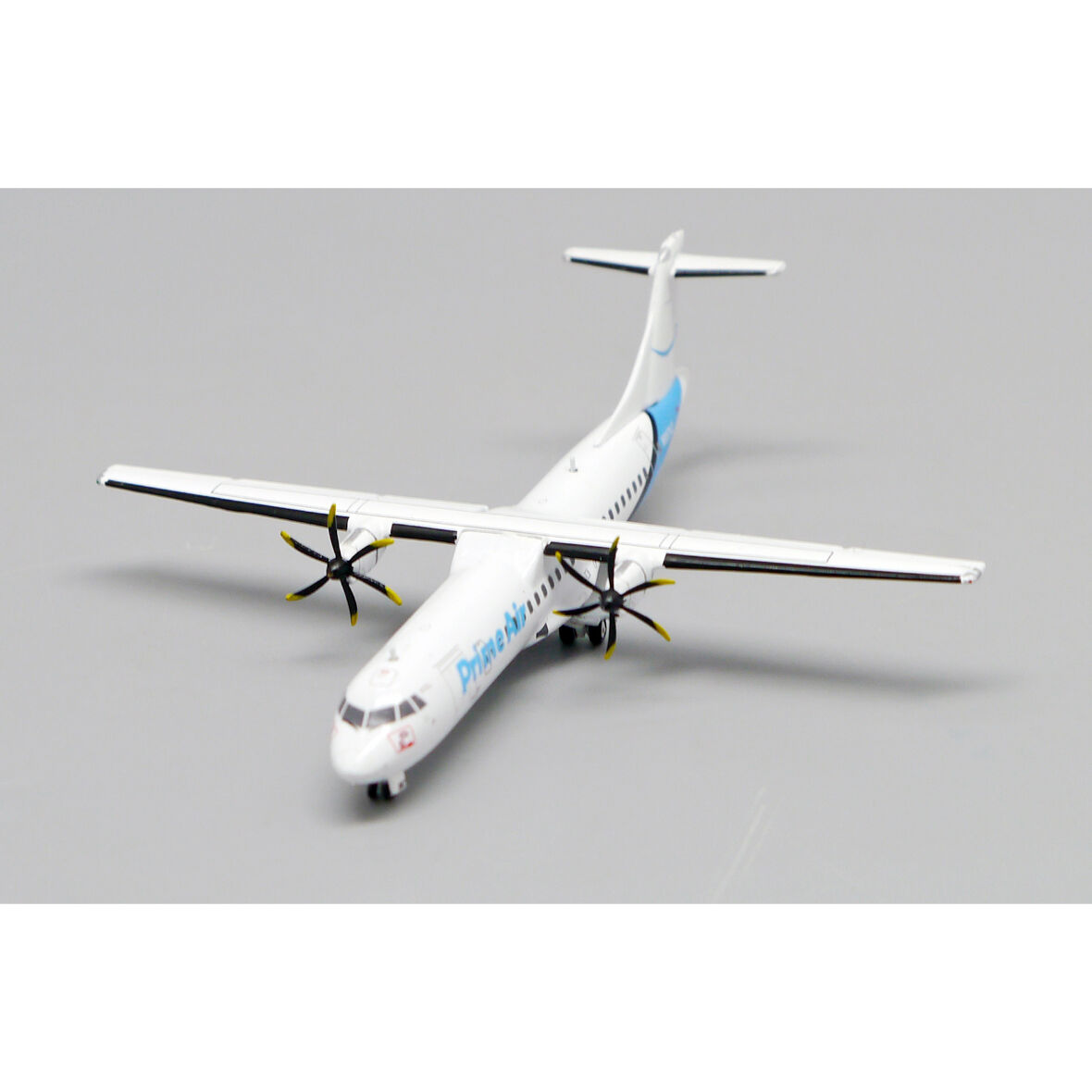 お取り寄せ商品】1/400 ATR72-500F アマゾン・エア N967AZ