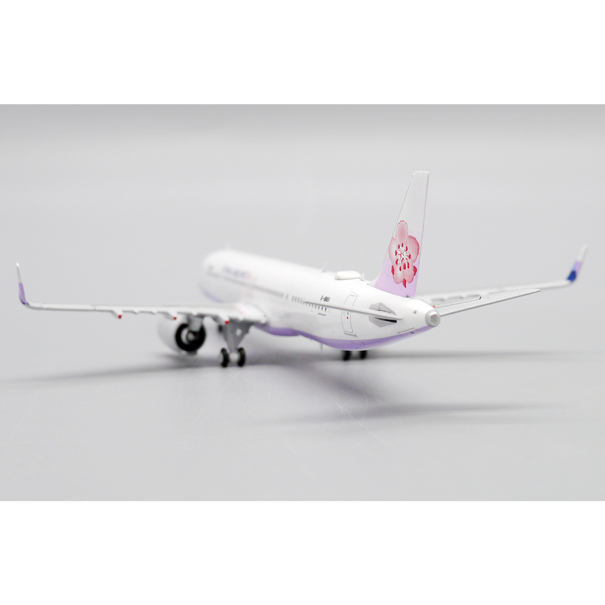 1/400 A321NEO チャイナエアライン B-18101 | ひこーきちゃん