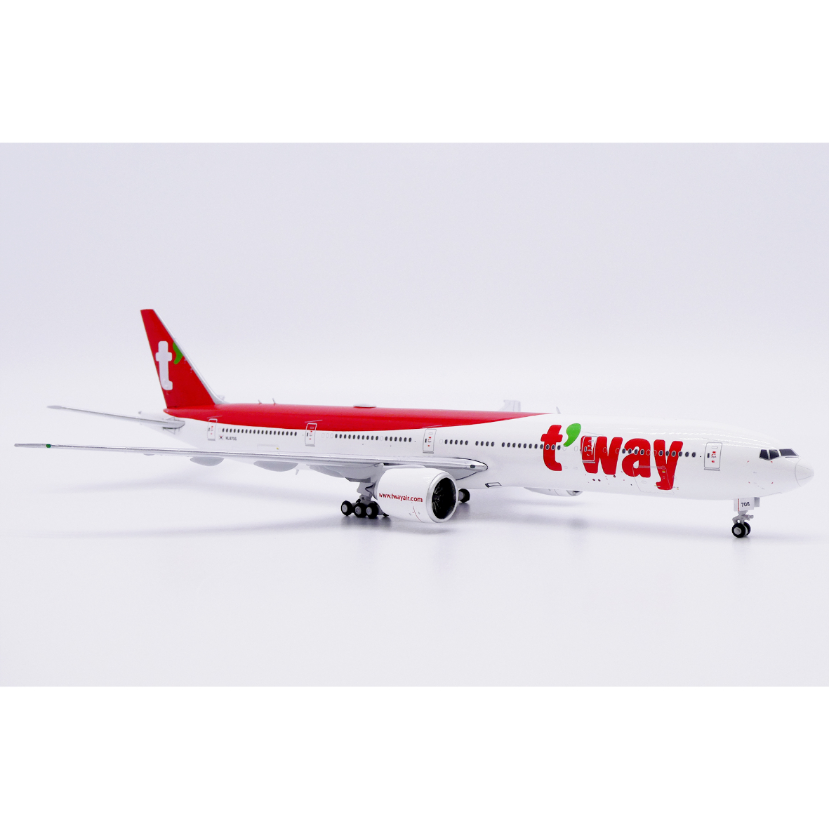 お取り寄せ商品】1/400 777-300ER ティーウェイ航空 HL8706 | ひこー