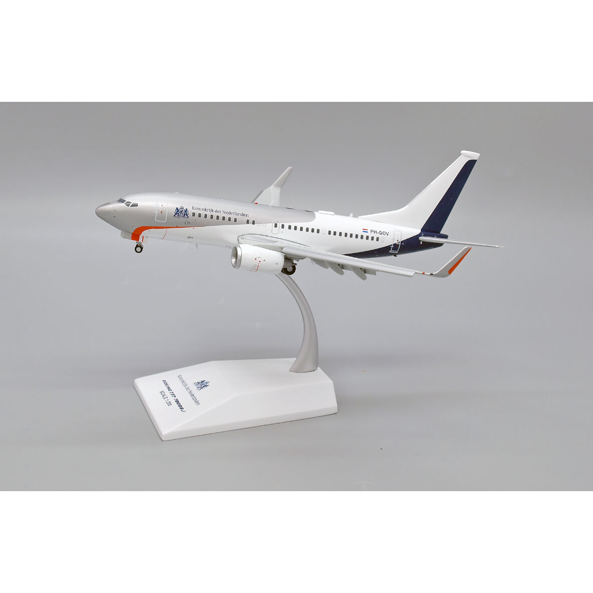 お取り寄せ商品】1/200 737-700(BBJ) オランダ政府専用機 PH-GOV
