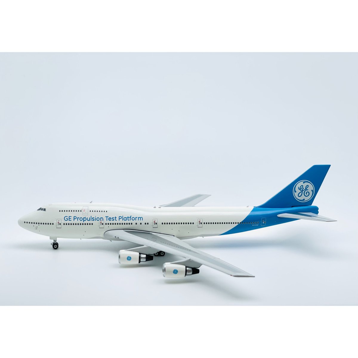 お取り寄せ商品】1/400 747-400 GEゼネラル・エレクトリック社 お取り寄せ商品】1/400 747-400 GEゼネラル・エレクトリック社