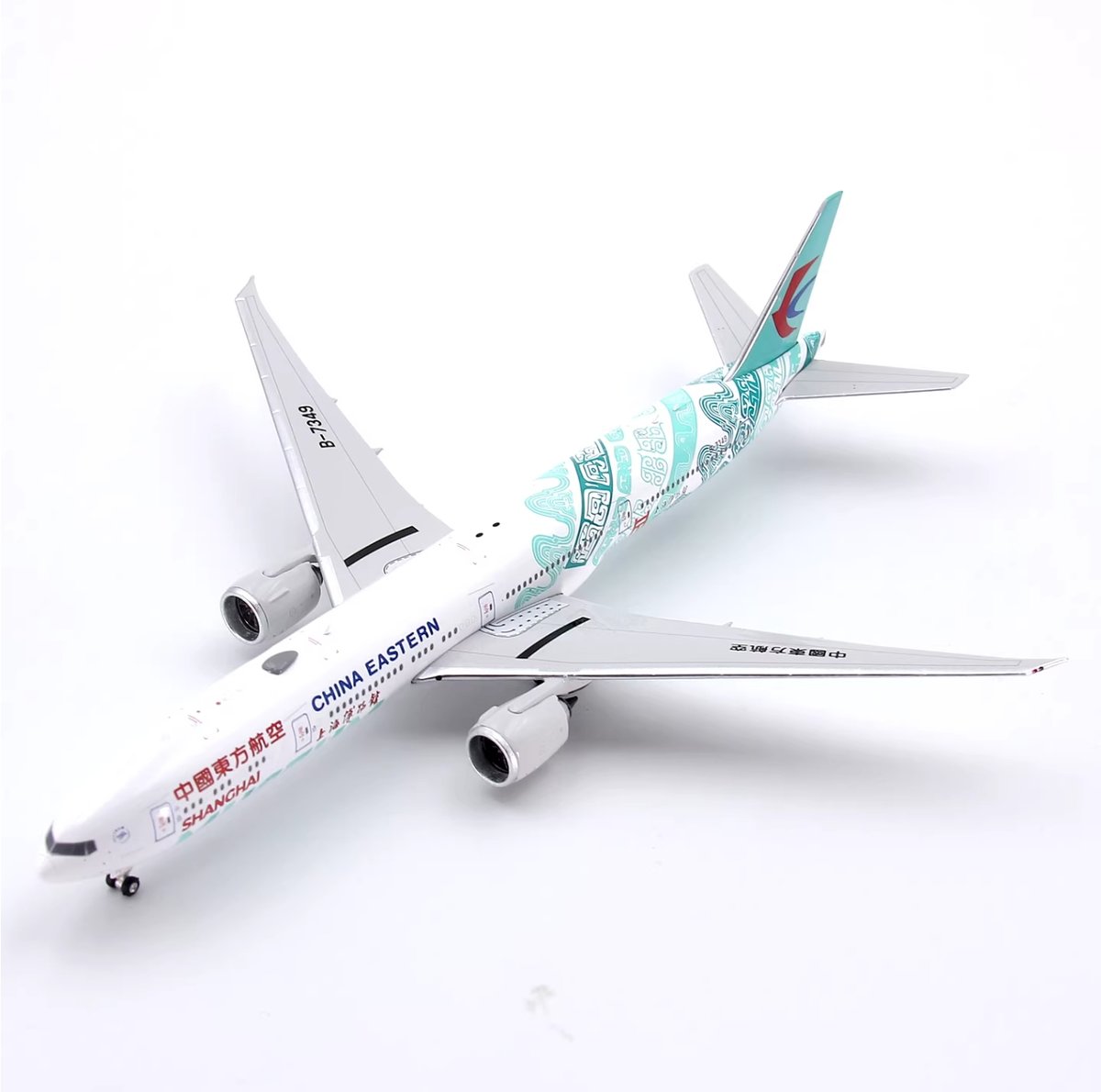 1/400 777-300ER 中国東方航空「上海博物館Museum in the Sky特