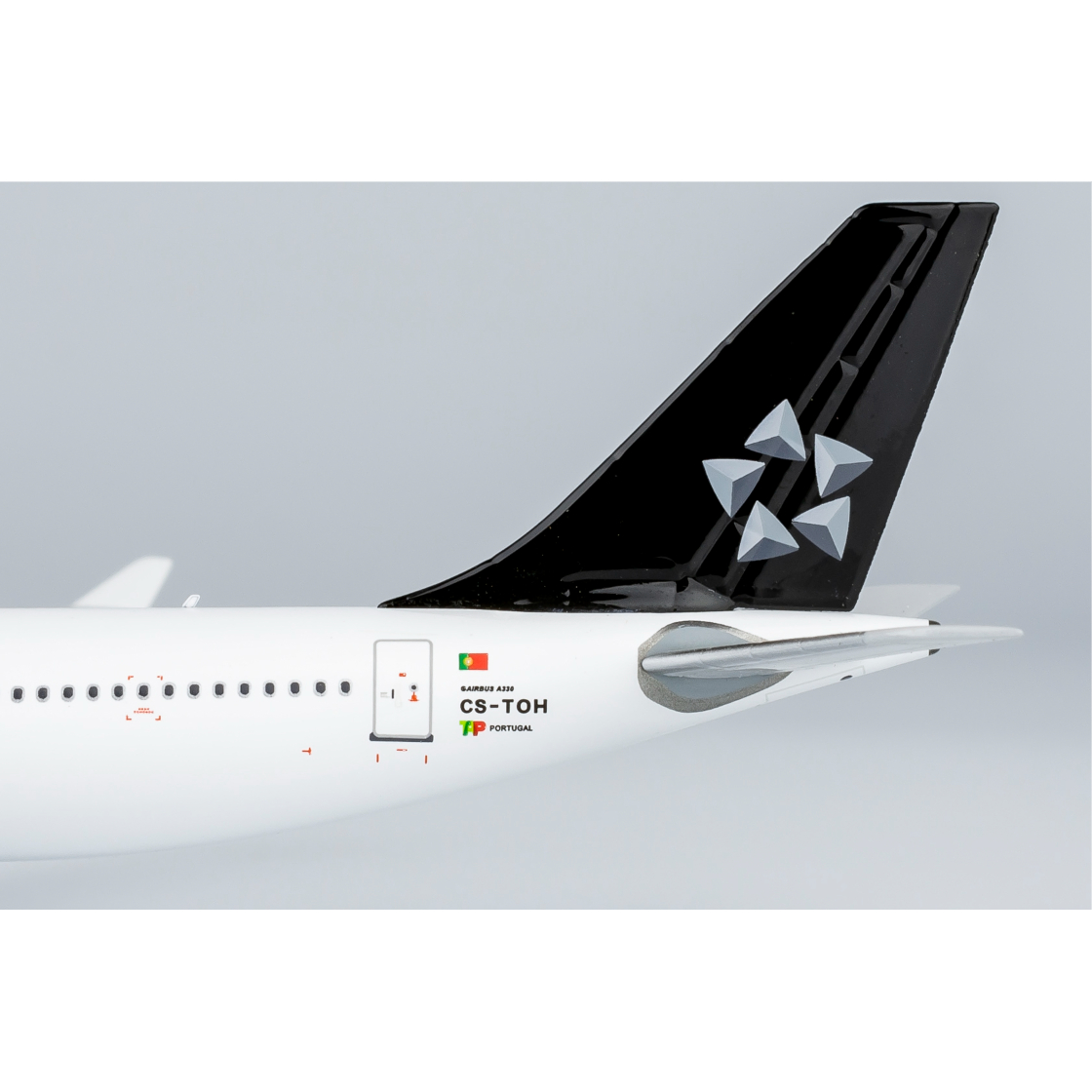 1/400 A330-200 TAPポルトガル航空「スターアライアンス特別塗装