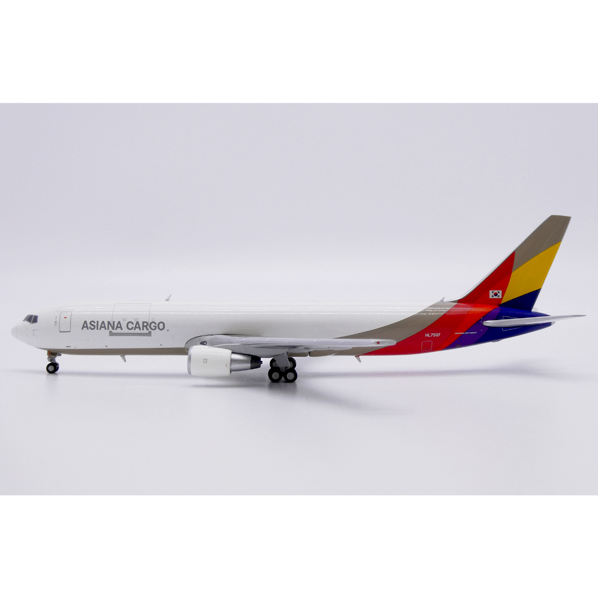 アシアナ航空 767-300 1/200 お取り寄せ商品】1/400 767-300F アシアナ航空 HL7507 | ひこー