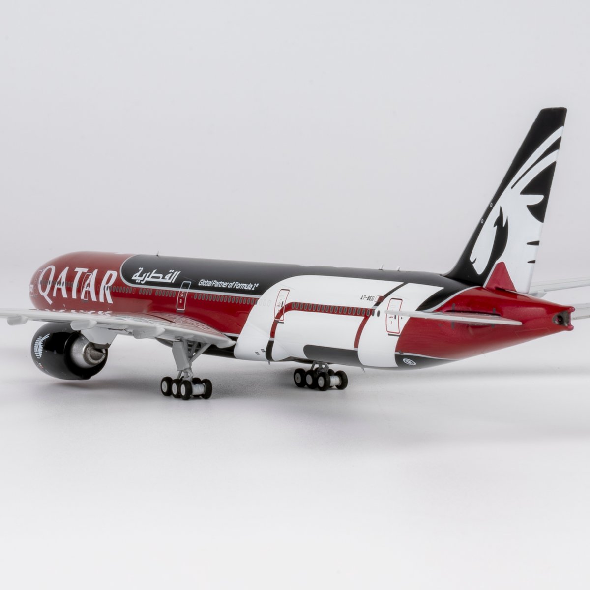 1/400 777-300ER カタール航空「新フォーミュラ1特別塗装機」 A7-BEG
