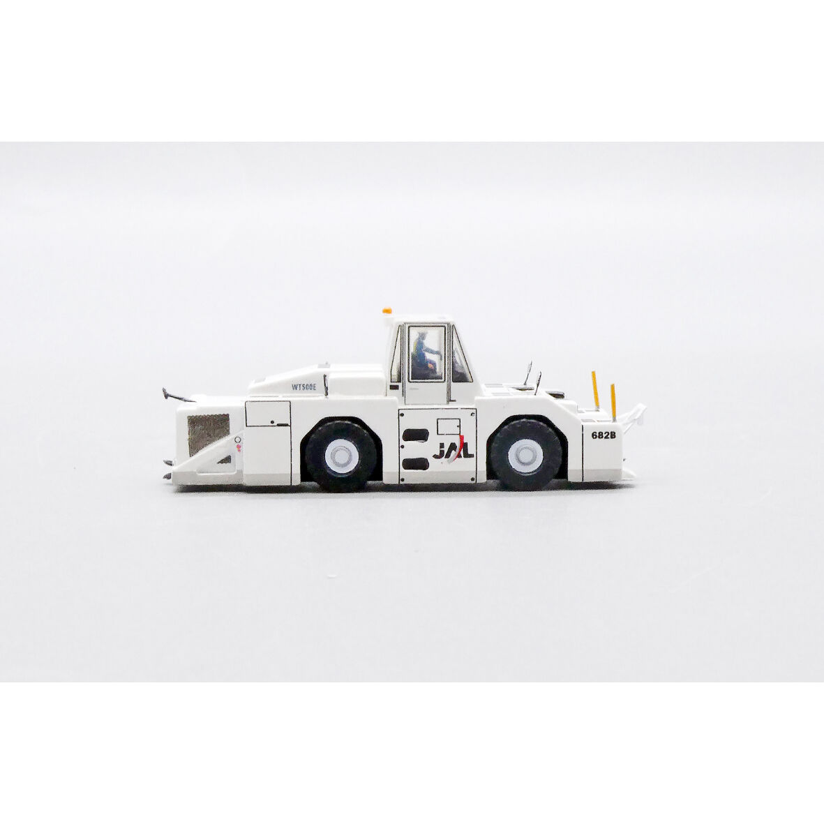 JAL WT500E 1/200トーイングカー 非売品・新商品情報】1/200 トーイングトラクターWT500E JAL太陽の
