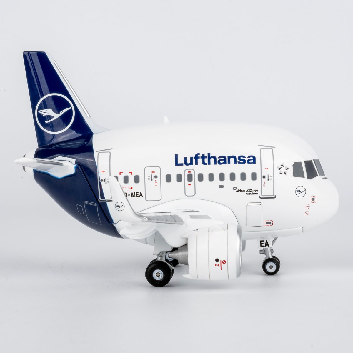 お取り寄せ商品】（たまごひこうき・Snap-Fit Cute）A321neo ルフトハ