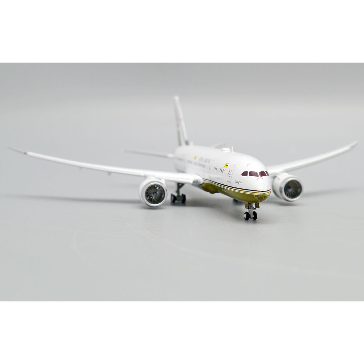 ブルネイ政府 787-8 V8-OAS 1/200 お取り寄せ商品】1/200 787-8 ブルネイ政府専用機 V8-OA
