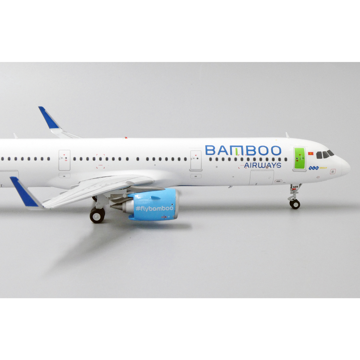 お取り寄せ商品】1/200 A321NEO バンブー・エアウェイズ VN-A589 |