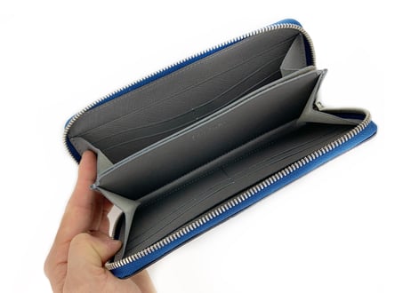 ラウンドファスナー財布【すべてを包み、価値を守る。】