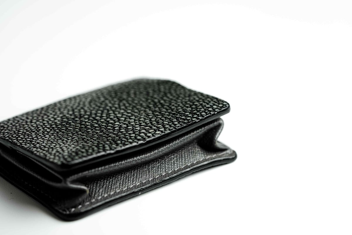 エイ革　黒　札入れBOX型小銭入れ BOX型小銭入れ【一瞬で整う、小銭入れ。】 | STINGMAN -Leather&Craft-