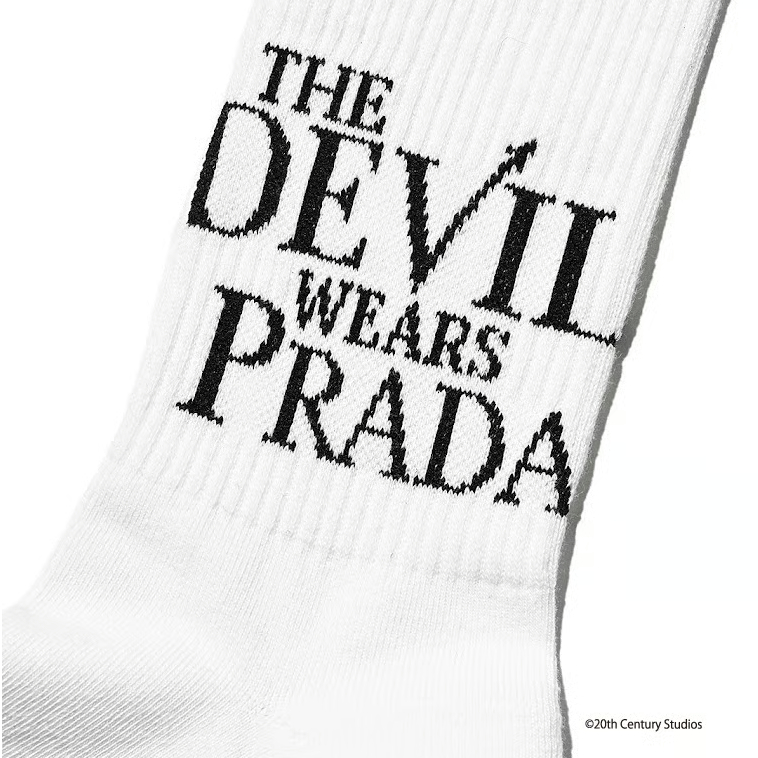 【ビックサイズ】PRADA プラダ 靴下 ソックス ロング ロゴプレート三角ロゴ プラダを着た悪魔 / weber] Socks | weber