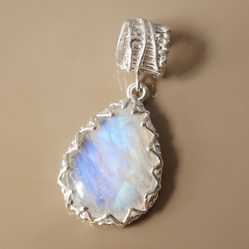 silver ホワイトラブラドライト ペンダントトップ | 鋳金工房 silver ホワイトラブラドライト ペンダントトップ | 鋳金工房
