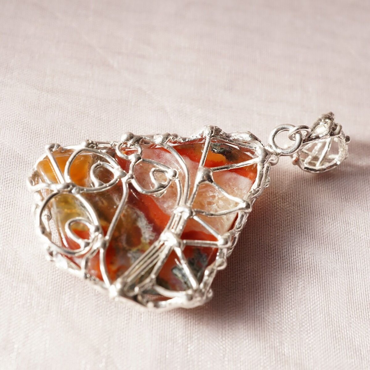 GSTV★メノウカメオヘペンダントトップ　花模様　SV925刻印 GSTV☆メノウカメオヘペンダントトップ 花模様 SV925刻印