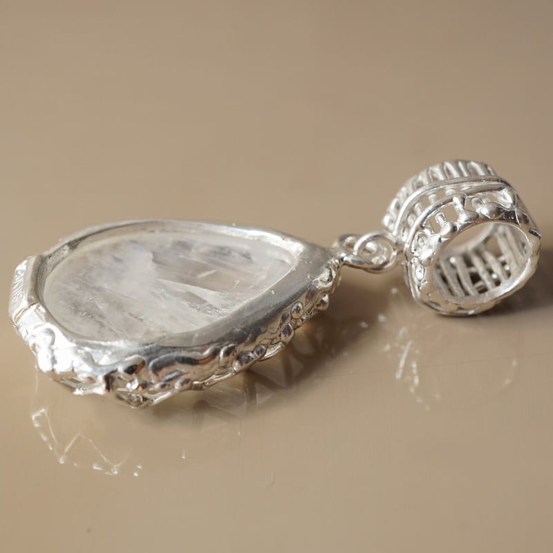 silver ホワイトラブラドライト ペンダントトップ | 鋳金工房 silver ホワイトラブラドライト ペンダントトップ | 鋳金工房