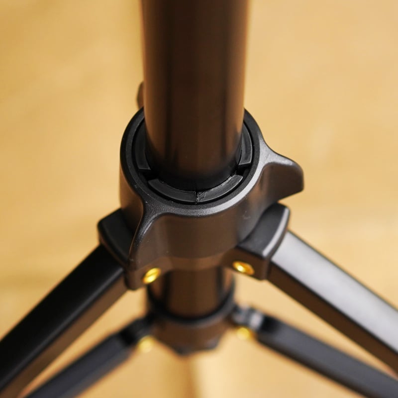 GREEN TRIPOD／ストーブ煙突用三脚 | MaveRick-OUTDOOR SHOP