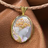カメオデザイン ネックレス　18金 18金 琥珀（こはく） シェルカメオ ダイヤモンド ペンダント