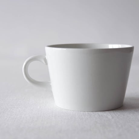 アラビア／キルタ ティーカップ＆ソーサー  ARABIA／KILTA TEA CUP & SAUCER A36