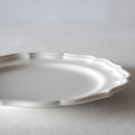 ジアン／ぽてっとやわらかい花リムプレート GIEN／PLATE G31
