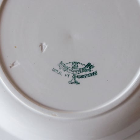 クレイユ エ モントロー／深さのある美しいプレート CREIL ET MONTEREAU／PLATE C177