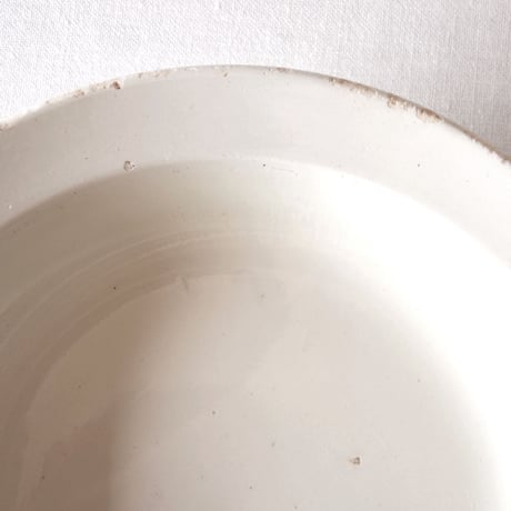イタリアの肉厚で素朴な生成色の深さのある大きなプレート ITALY／PLATE  IT3
