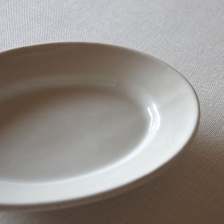フランスのとても小さくて可憐なオーバルプレート FRANCE／OVAL PLATE F239