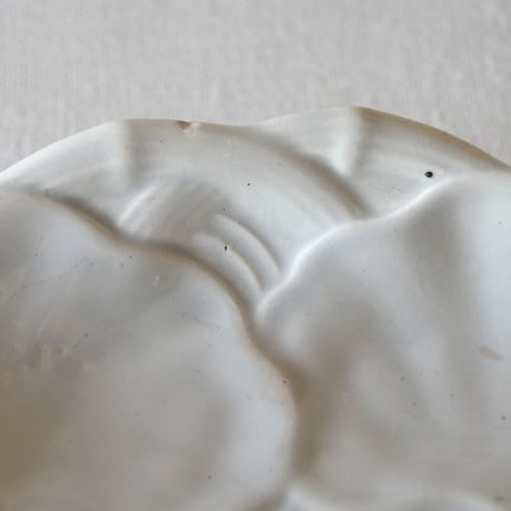 クレイユ エ モントロー／枯れたレリーフのラヴィエ CREIL ET MONTEREAU／PLATE C156