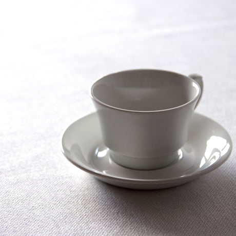 アラビア／エレガントなデミカップ＆ソーサー ARABIA／CUP & SAUCER A34