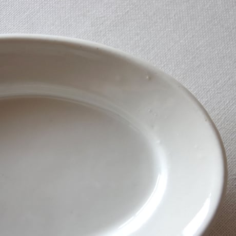 フランスのとても小さくて可憐なオーバルプレート FRANCE／OVAL PLATE F239