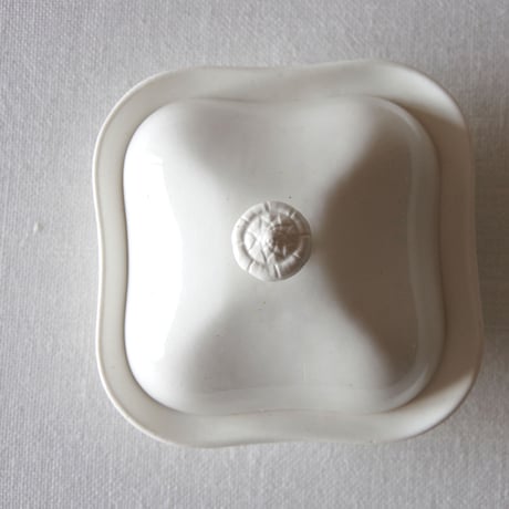 ウエッジウッド／スクエア型のままごと深皿とドームのセット WEDGWOOD／DINETTE  WEDG20