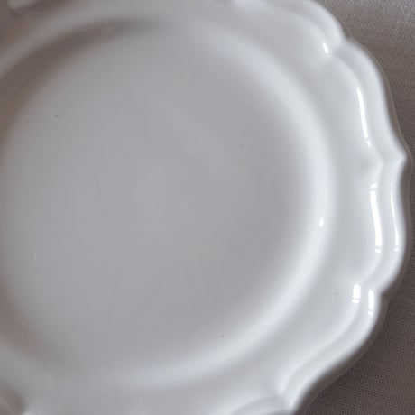 ジアン／ぽてっとやわらかい花リムプレート GIEN／PLATE G44