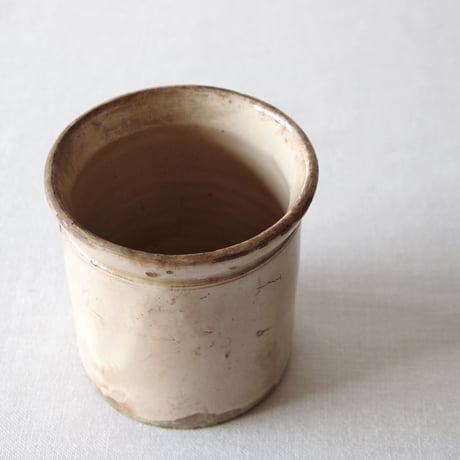 フランスの燻んだクリーム色のポット FRANCE／POT F56