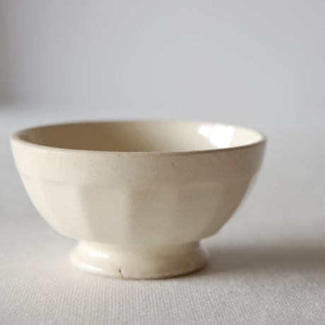 フランスの小さくて素朴な生成り色のカフェオレボウル FRANCE／BOWL  F192