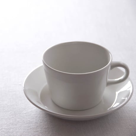 アラビア／キルタ ティーカップ＆ソーサー  ARABIA／KILTA TEA CUP & SAUCER A36
