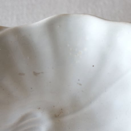 クレイユ エ モントロー／枯れたレリーフのラヴィエ CREIL ET MONTEREAU／PLATE C156