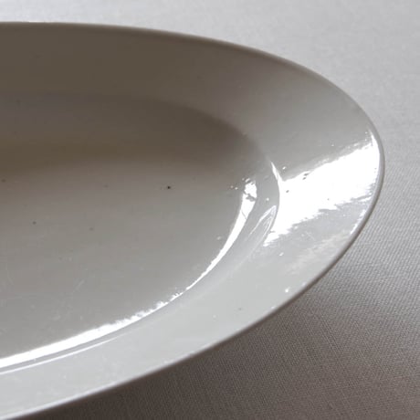 フランスのしっとりとした古いオーバルプレート FRANCE／OVAL PLATE F74