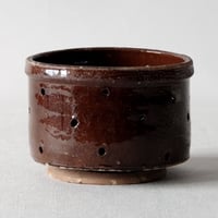 南仏のチョコレート色の穴あきポット SOUTHERN FRANCE／POT SF12