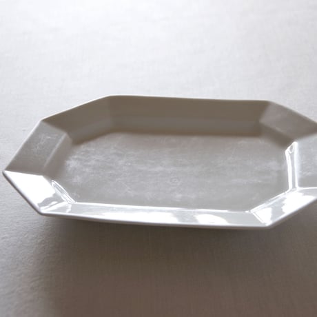 フランスのとろんと美しい小ぶりのオクトゴナルオーバルプレート FRANCE／OVAL PLATE F168