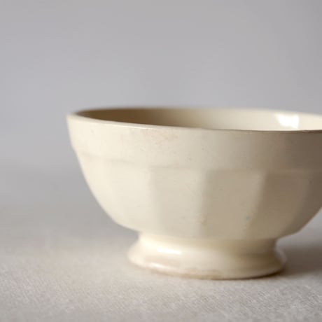 フランスの小さくて素朴な生成り色のカフェオレボウル FRANCE／BOWL  F192