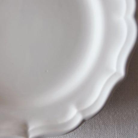 ジアン／ぽてっとやわらかい花リムプレート GIEN／PLATE G44