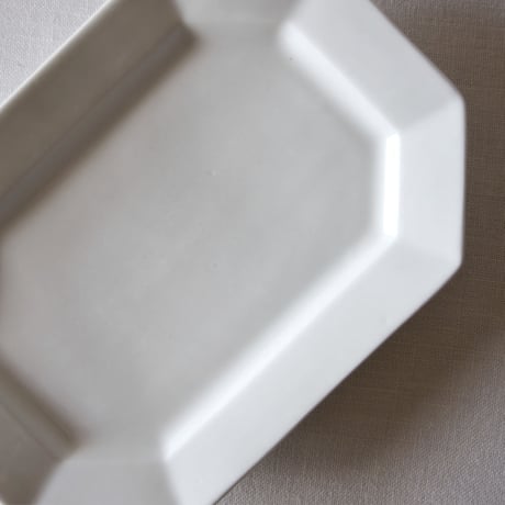 フランスのとろんと美しい小ぶりのオクトゴナルオーバルプレート FRANCE／OVAL PLATE F168