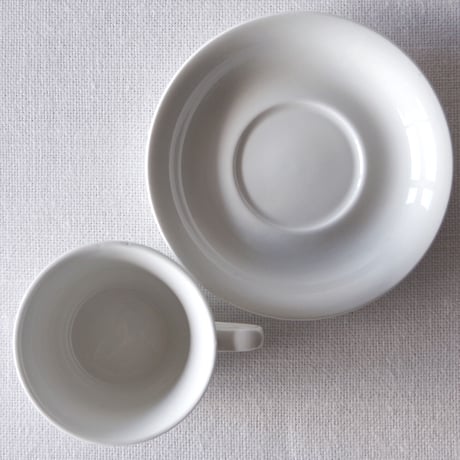アラビア／エレガントなデミカップ＆ソーサー ARABIA／CUP & SAUCER A34