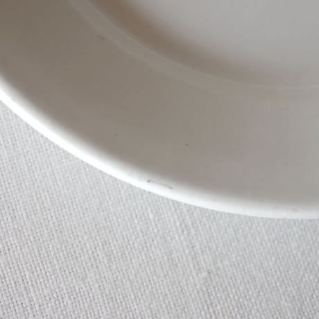 フランスの使い込まれたぽってりとしたプレート FRANCE／PLATE F110