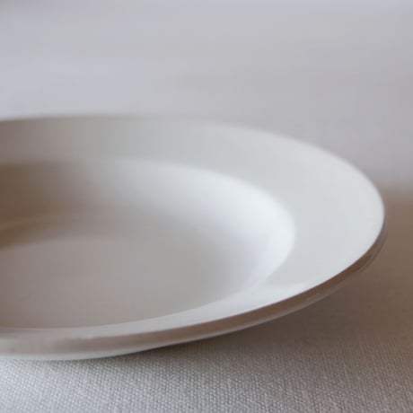 クレイユ エ モントロー／深さのある美しいプレート CREIL ET MONTEREAU／PLATE C172