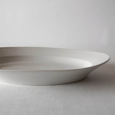 フランスのしっとりとした古いオーバルプレート FRANCE／OVAL PLATE F74